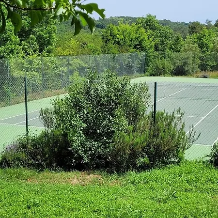 La Sagne, Gite De Groupe, Piscine Et Tennis *